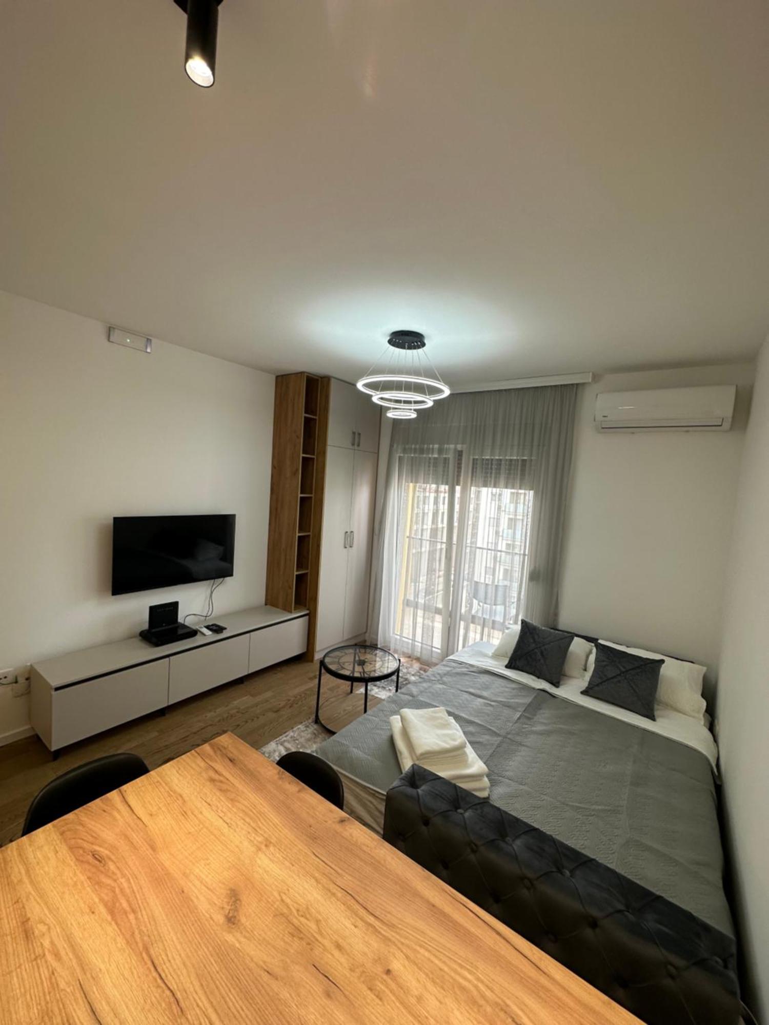 Luxury Apartments D&B Podgorica Exterior foto