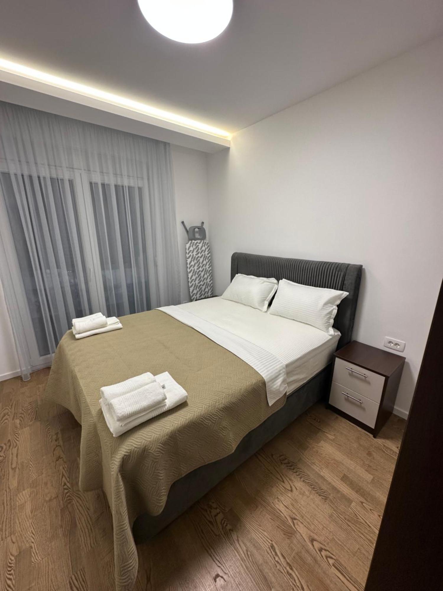 Luxury Apartments D&B Podgorica Exterior foto